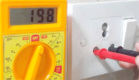 用数字万用表测量电压