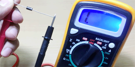 用数字万用表检查二极管