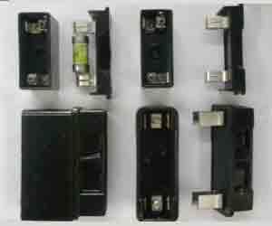 可重新布线或奇巧保险丝单元